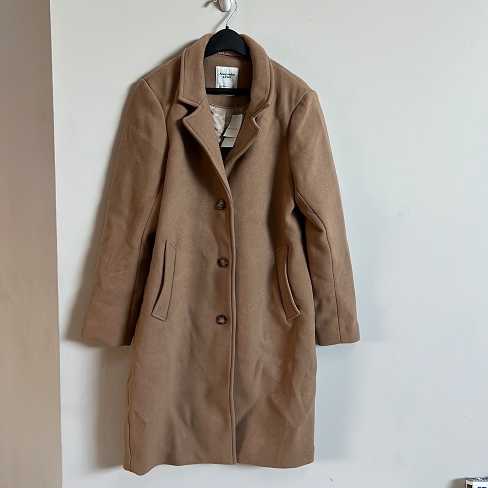 NWT Abercrombie Dad coat, Size medium